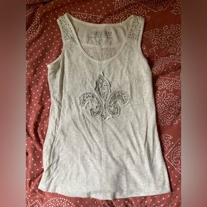 maurice’s premium thrifted tank top w embellished details!! such a cool design<3